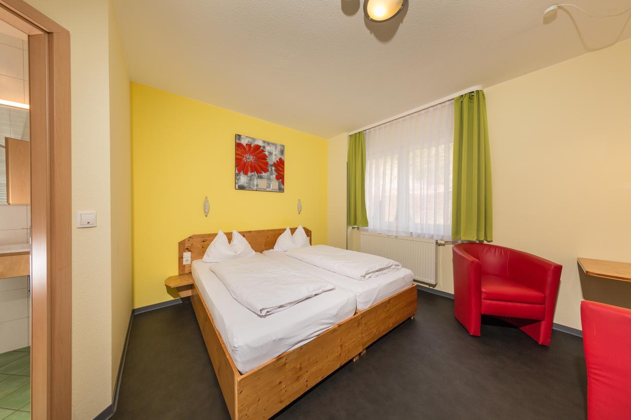 Hotel Demling Randersacker Exteriör bild